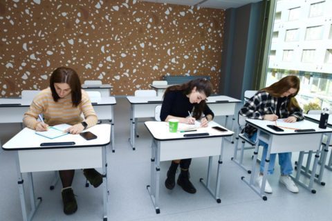 Писали Радіодиктант національної єдності 2023 всією командою MRIYDIY