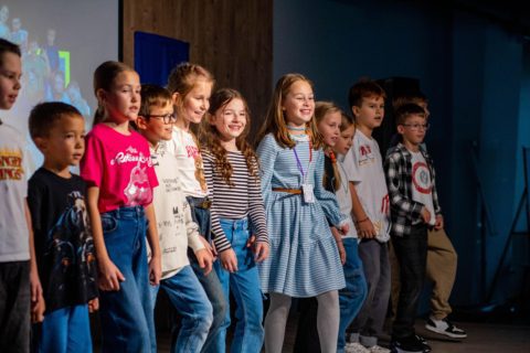 Шкільне Євробачення “MRIYDIY Vision” влаштували учні 5-10 класів у Львові